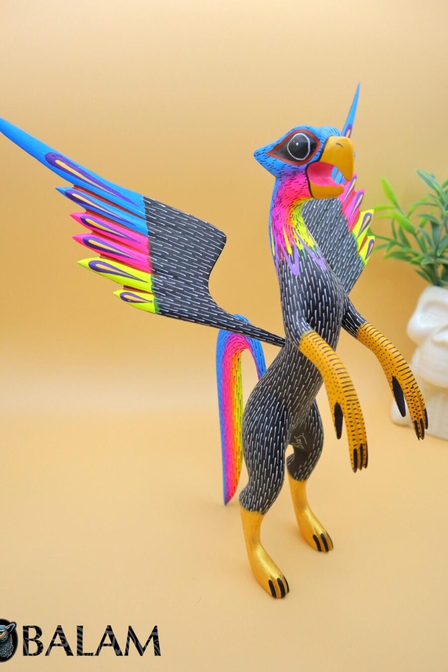 Grifo alebrije, Aguila alebrije, Alebrije from Oaxaca, alebrije, Copal wood sculpture, Wood Art, Alebrije art, Griffin, Phoenix, eagle.