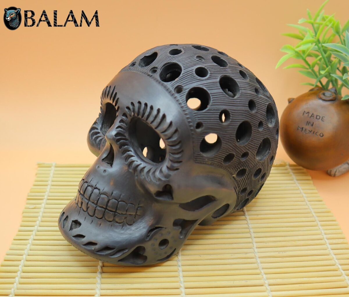 Barro Negro Skull. Black skull decor. Rustic handmade Skull. San Bartolo, Oaxaca. - Image 5