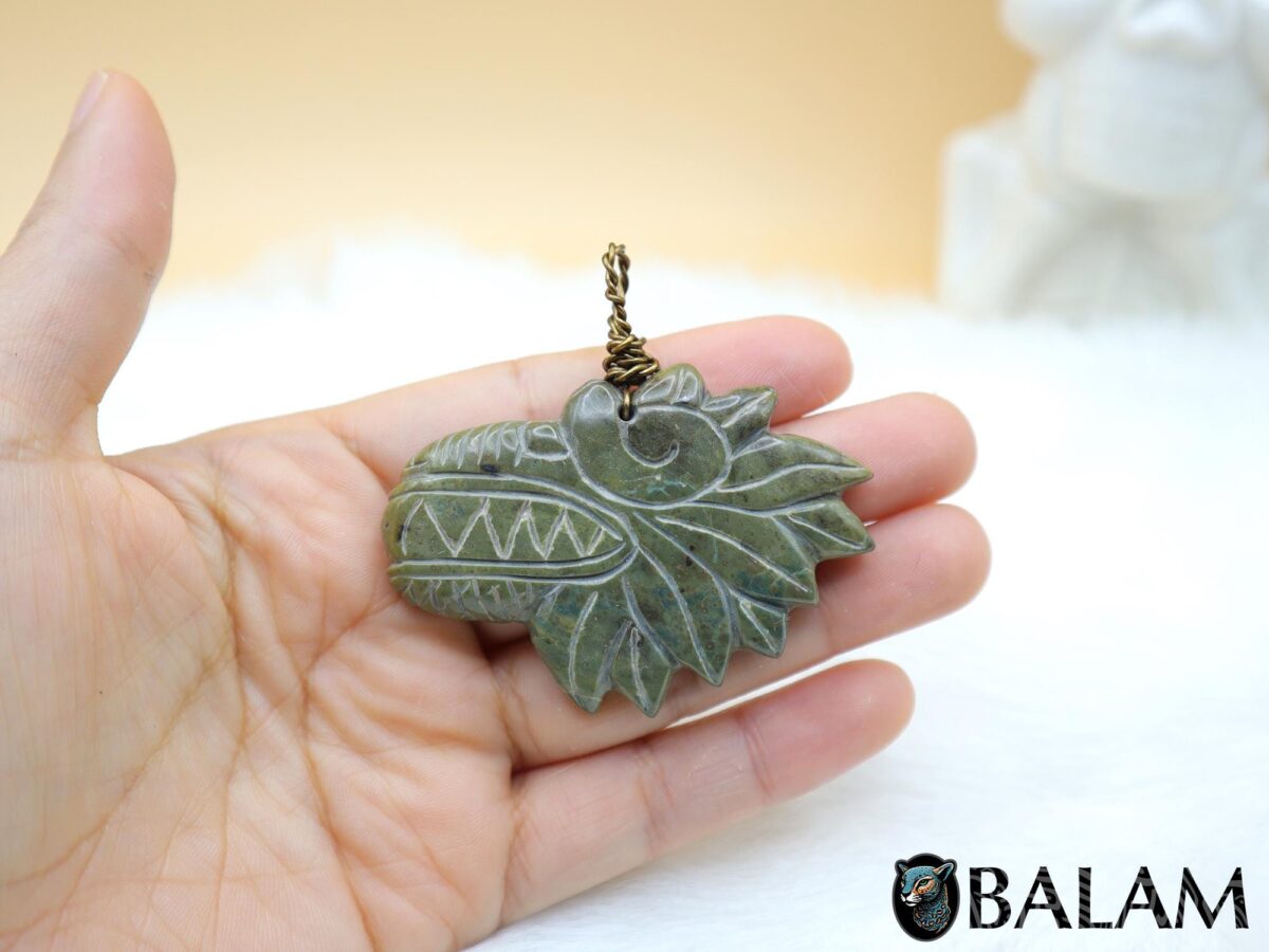 Quetzalcoatl pendant, Quetzalcoatl Mayan jade, Mayan serpentine jade, Mayan Jade. Serpentine jade quetzalcoatl. Read Description - Image 2