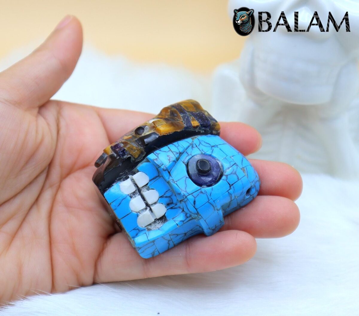 Duality of life and death Mask, Ceremonial Pendant, Obsidian mask, tigers' eye, turquoise inlays. Teotihuacan mask. Aztec mask - Image 4