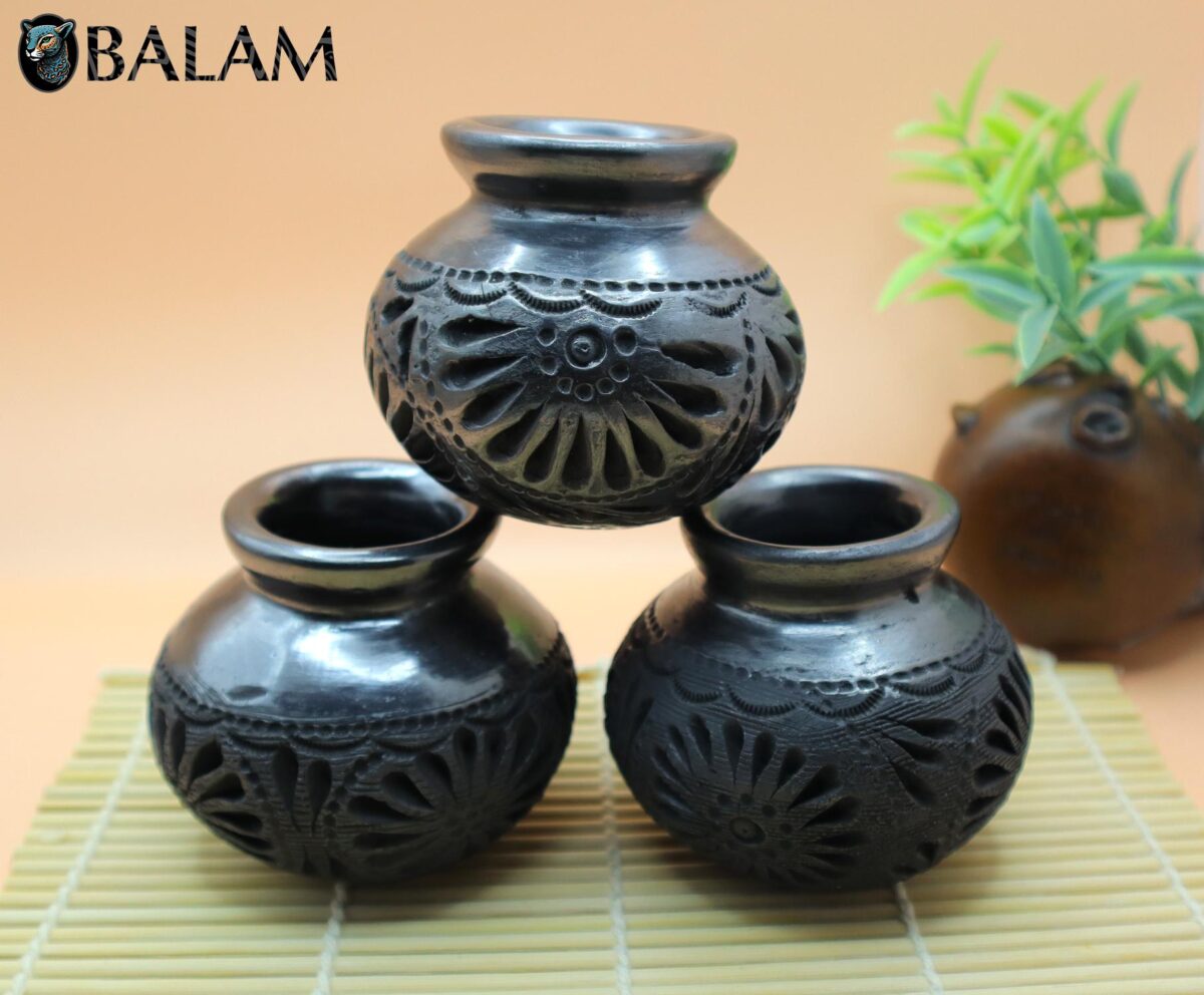 Small Barro Negro Vase. Small flower vase, cutout vase. Rustic handmade small vase. San Bartolo, Oaxaca.